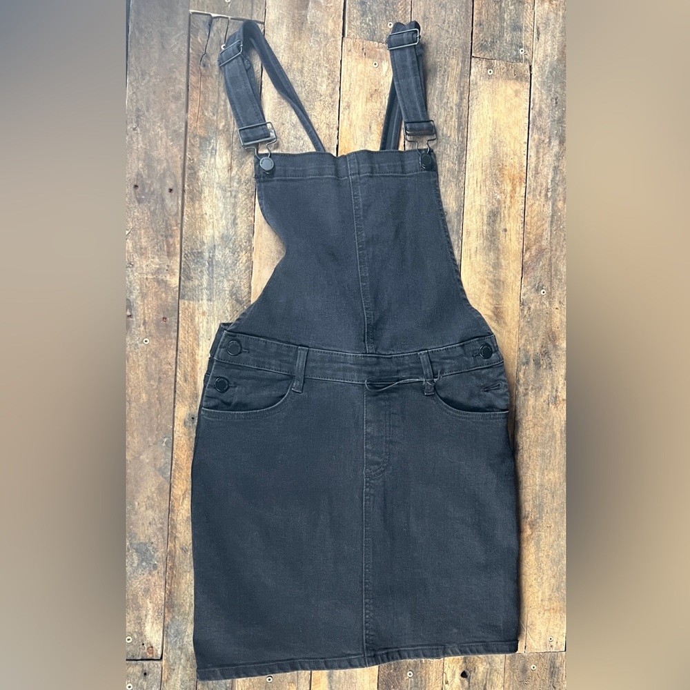 BNWOT Black Label Overall skirt Black, size M